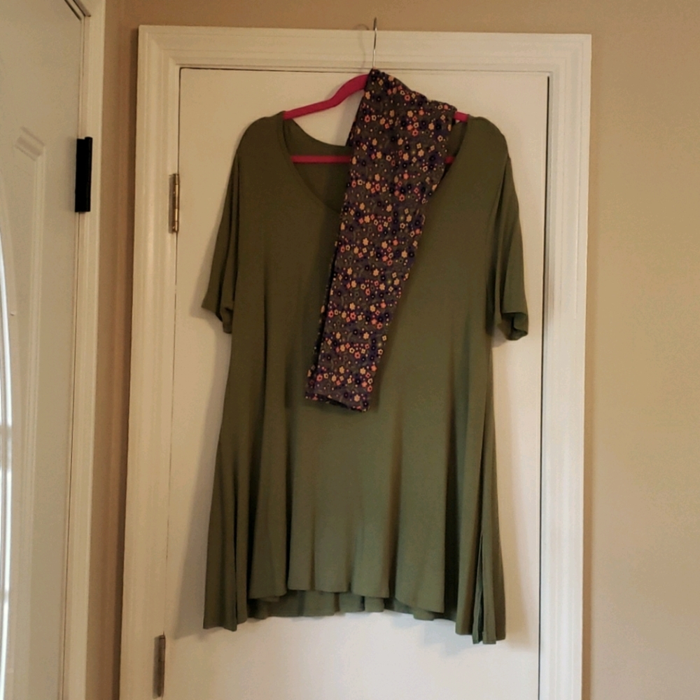 Very gently used Medium LLR Perfect Tee